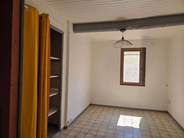 Location appartement 1 pièce Beaucaire 30