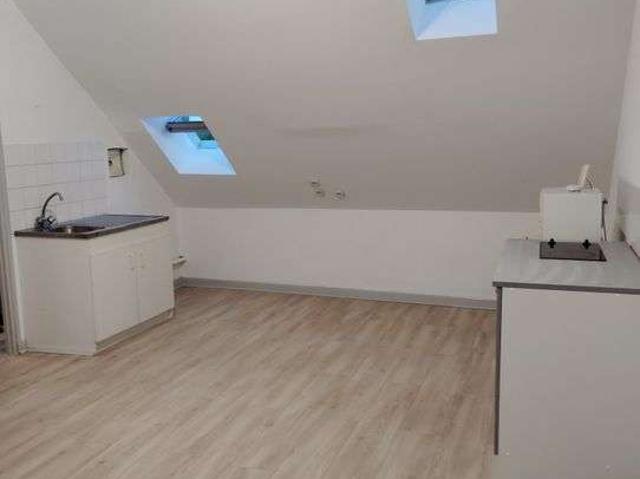 Location appartement 1 pièce Bourges 18