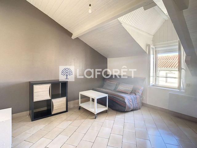 Location appartement 1 pièce Bressuire 79