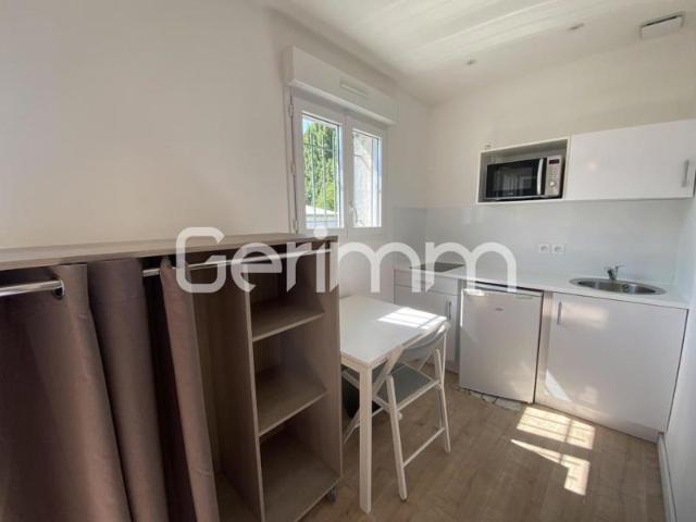 Location Appartement 1 pièce + cuisine 17,99 m²