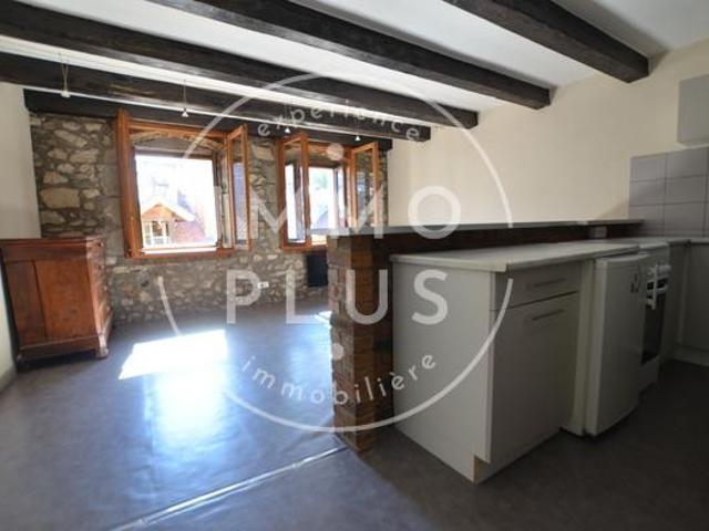 Location Appartement 1 pièce + cuisine 25,30 m²