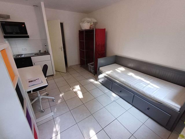 Location appartement 1 pièce Caen St Gilles 14