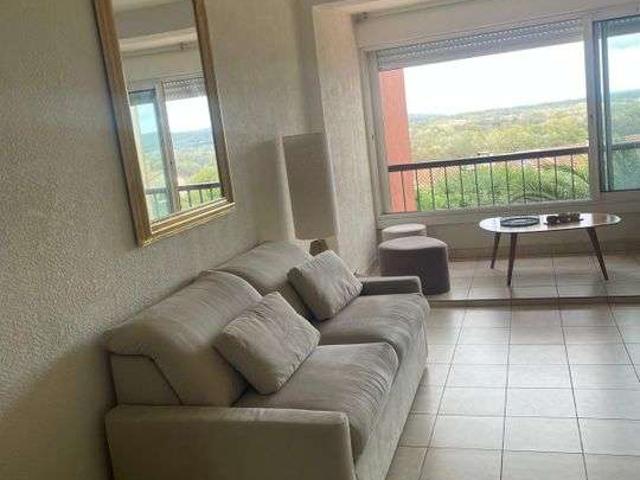Location appartement 1 pièce Cogolin 83
