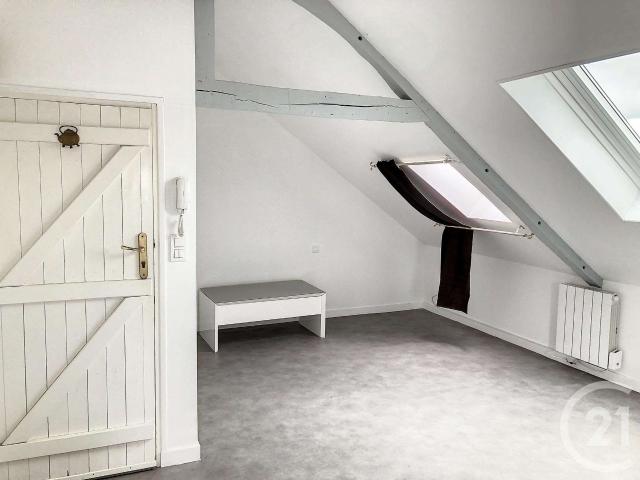 Location appartement 1 pièce Dinan 22