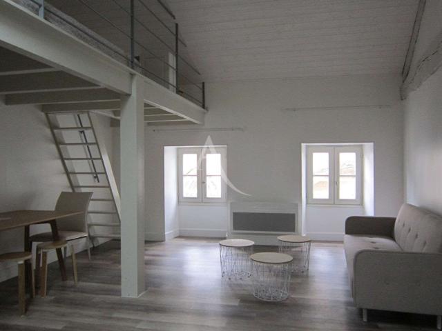 Location appartement 1 pièce Fontenay le Comte 85