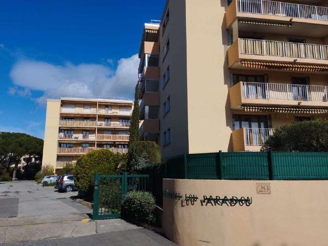 Location appartement 1 pièce Fréjus 83
