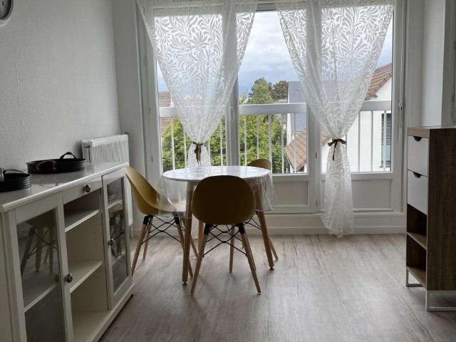 Location appartement 1 pièce Ifs 14