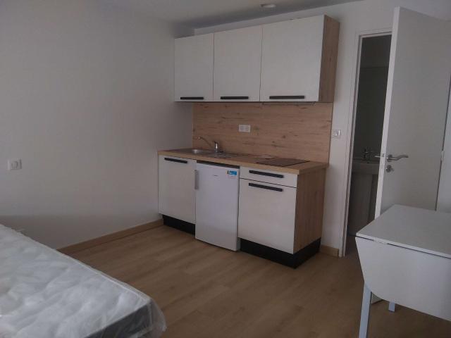 Location appartement 1 pièce La Roche Sur Yon Gare Sncf Sacré Coeur 85