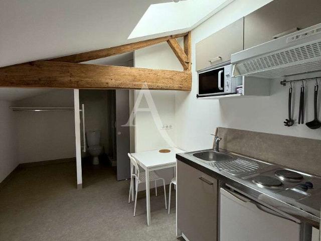 Location appartement 1 pièce La Roche Sur Yon Le Bourg Sous La Roche 85