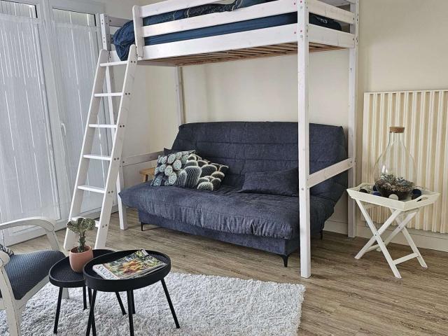 Location appartement 1 pièce Laval Hilard 53