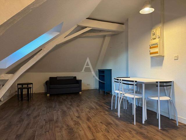 Location appartement 1 pièce Laval Les Fourches 53