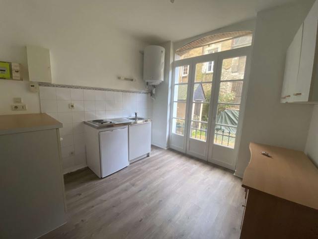 Location appartement 1 pièce Laval Les Fourches 53