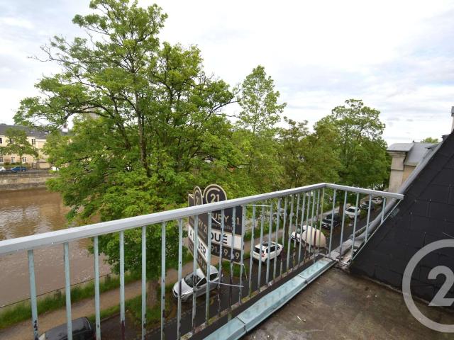 Location appartement 1 pièce Laval 53