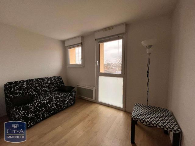 Location appartement 1 pièce Laval 53