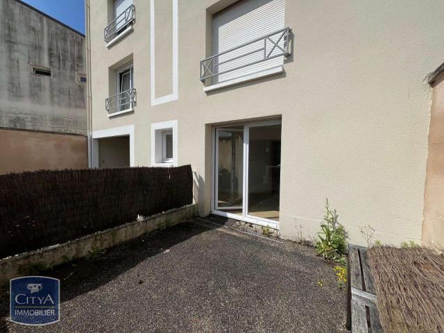 Location appartement 1 pièce Laval 53