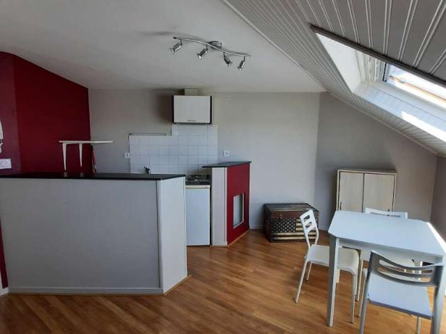 Location appartement 1 pièce Laval 53