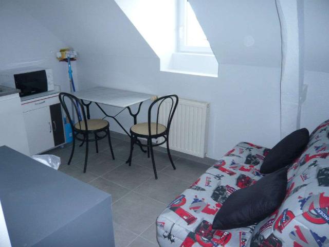 Location appartement 1 pièce Laval 53