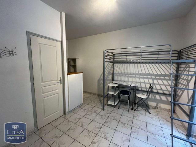 Location appartement 1 pièce Laval 53