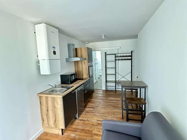Location appartement 1 pièce Laval 53