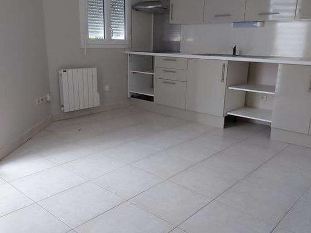 Location appartement 1 pièce Les Essarts le Roi 78