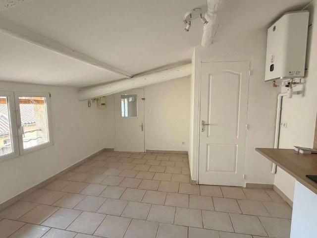 Location appartement 1 pièce L'Isle sur la Sorgue 84