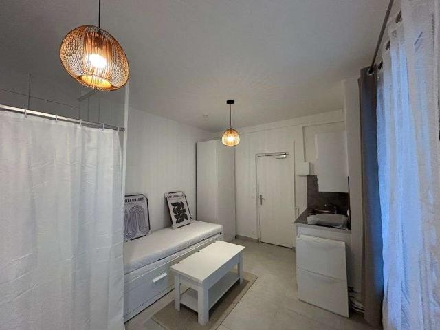 Location appartement 1 pièce Paris 15e 75