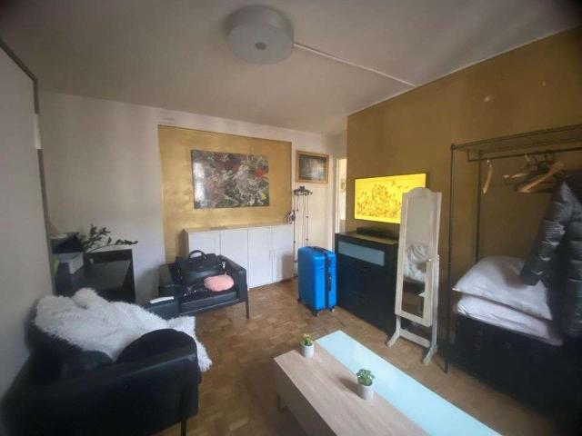 Location appartement 1 pièce Paris 15e 75