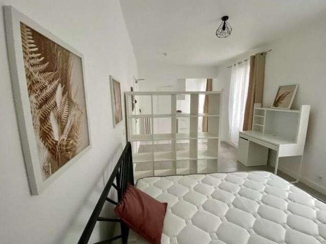 Location appartement 1 pièce Paris 15e 75