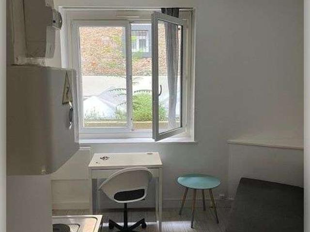 Location appartement 1 pièce Paris 16e 75