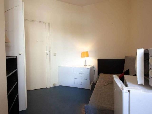 Location appartement 1 pièce Paris 16e 75
