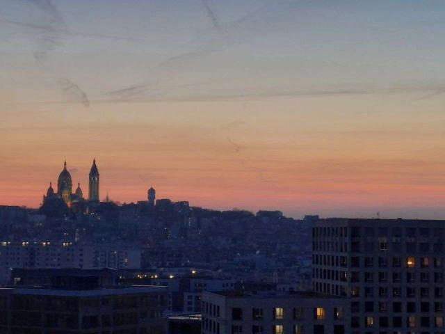 Location appartement 1 pièce Paris 18e 75