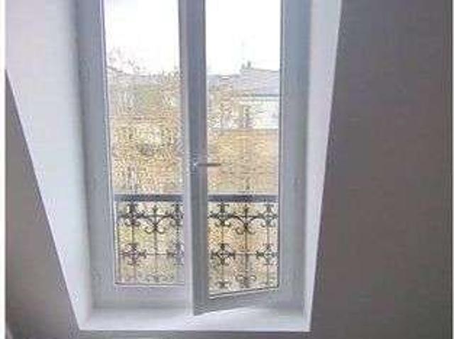 Location appartement 1 pièce Paris 18e 75