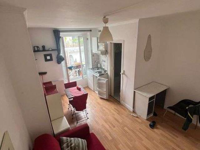 Location appartement 1 pièce Paris 10e 75