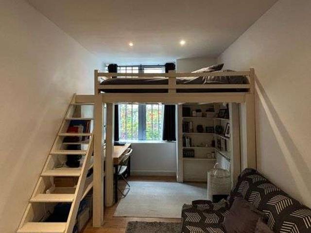 Location appartement 1 pièce Paris 11e 75