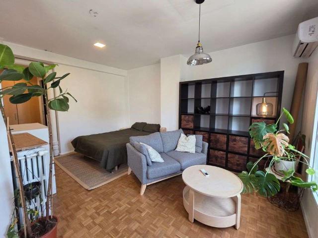 Location appartement 1 pièce Paris 12e 75