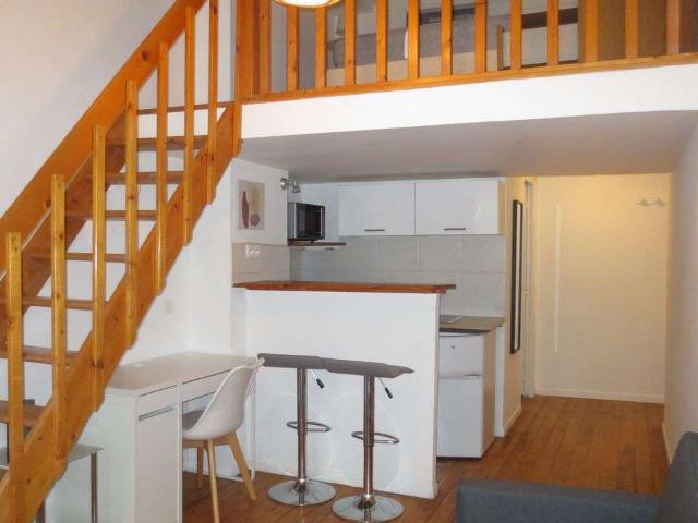 Location appartement 1 pièce Paris 1er 75