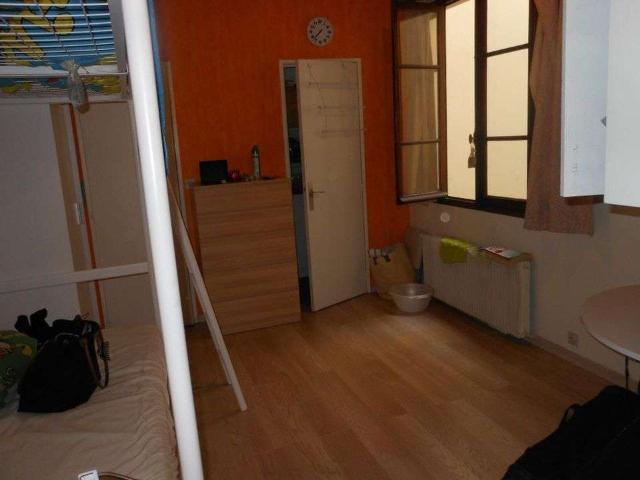 Location appartement 1 pièce Paris 9e 75