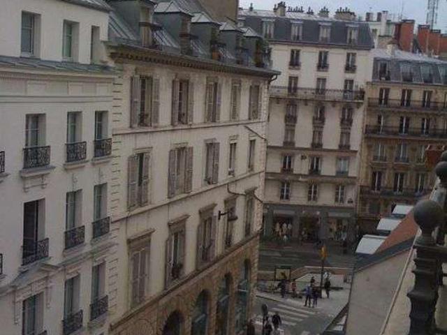 Location appartement 1 pièce Paris 9e 75
