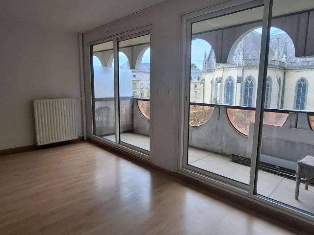 Location appartement 1 pièce Rennes Bourg L'evêque 35