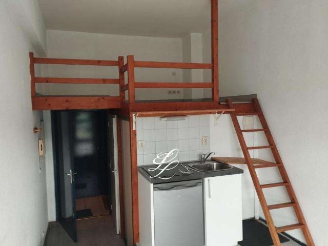 Location appartement 1 pièce Rennes Bourg L'evêque 35