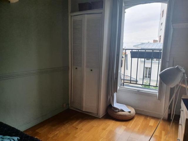 Location appartement 1 pièce studio à Paris 75018