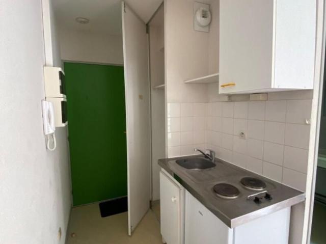 Location Appartement 1 pièce s de 15.39 m2