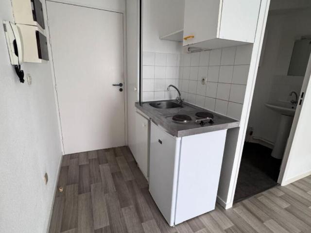 Location Appartement 1 pièce s de 15.79 m2