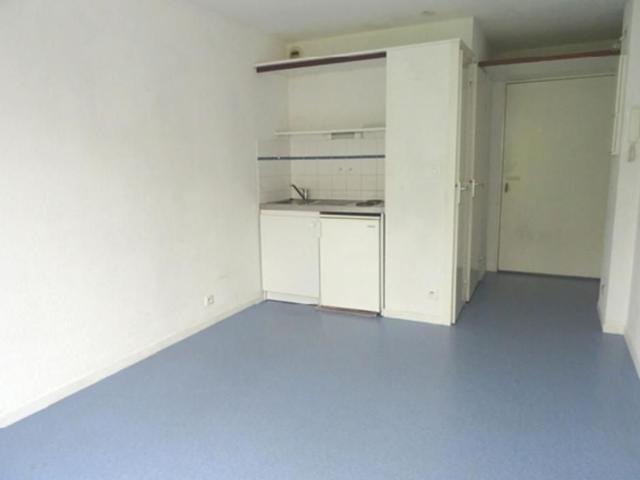 Location Appartement 1 pièce s de 16.8 m2