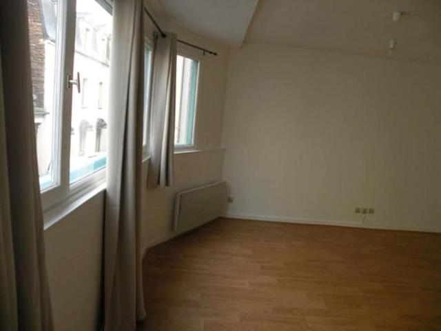 Location Appartement 1 pièce s de 23.52 m2