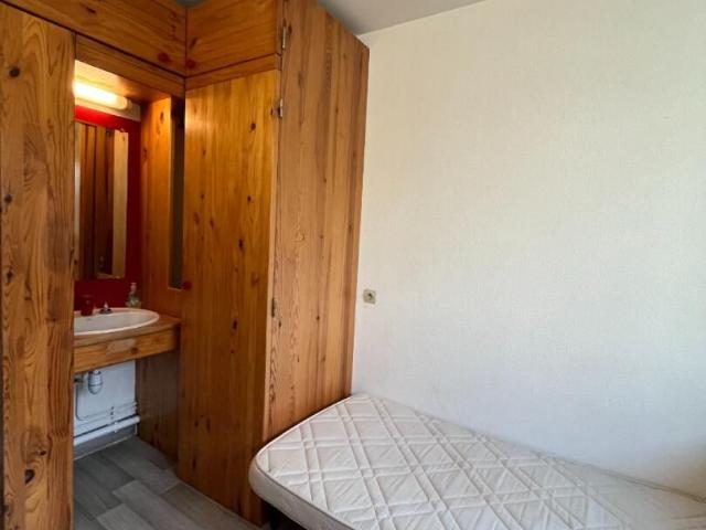 Location Appartement 1 pièce s de 9 m2