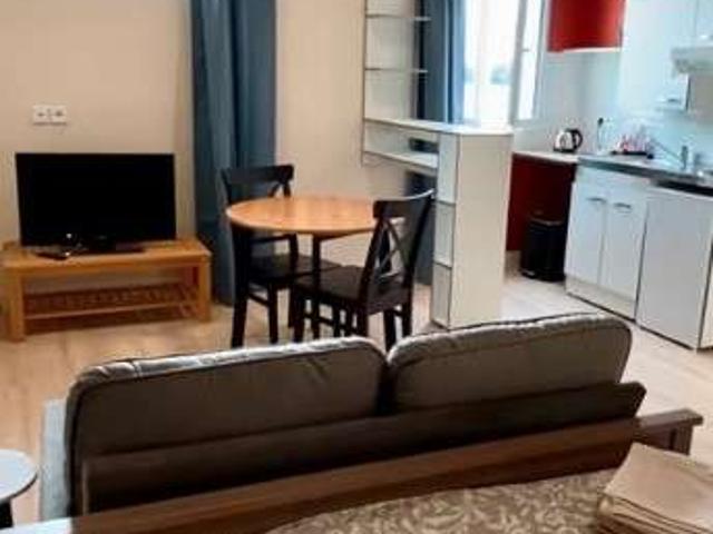Location appartement 1 pièce Saint Magne de Castillon 33