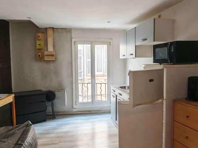 Location appartement 1 pièce Saint Maximin la Sainte Baume 83