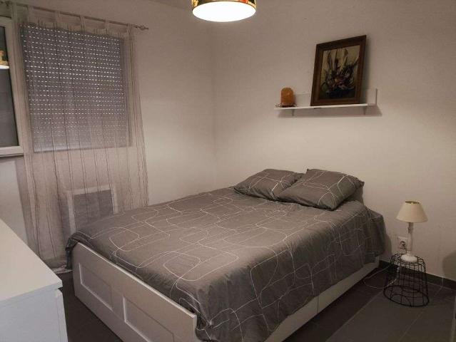 Location appartement 1 pièce Saint Chamas 13
