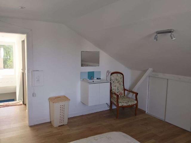 Location appartement 1 pièce Saint Laurent des Hommes 24